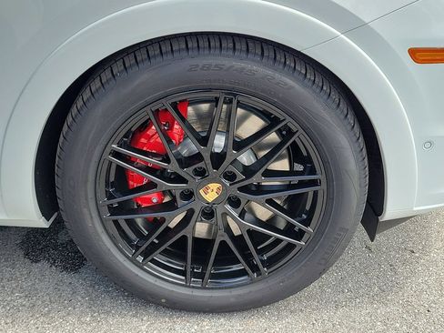 New 2026 Porsche Cayenne GTS AWD/4WD image 13