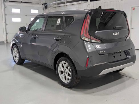 Certified 2023 Kia Soul LX w/ Option Group 015 FWD image 10