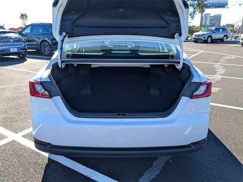 Used 2025 Toyota Camry LE image 33