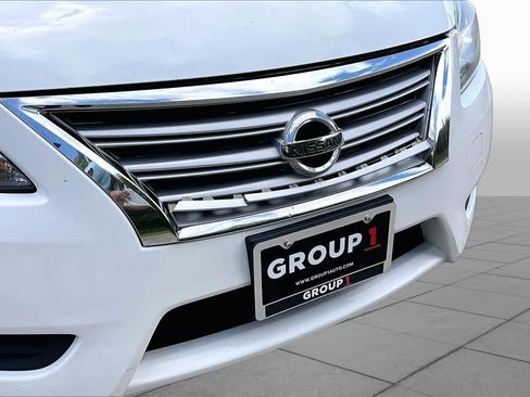 Used 2015 Nissan Sentra SV FWD image 32