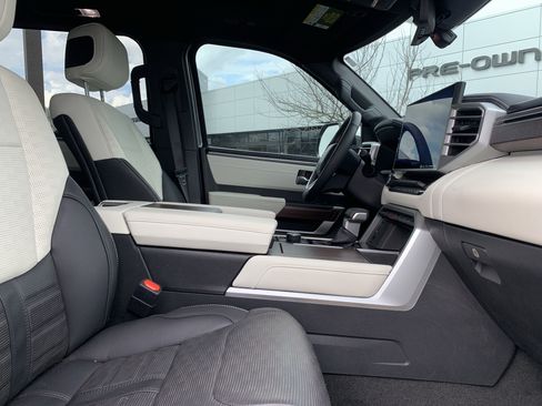 Used 2023 Toyota Sequoia Capstone image 35