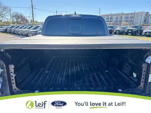 Used 2017 Toyota Tacoma TRD Off-Road image 23