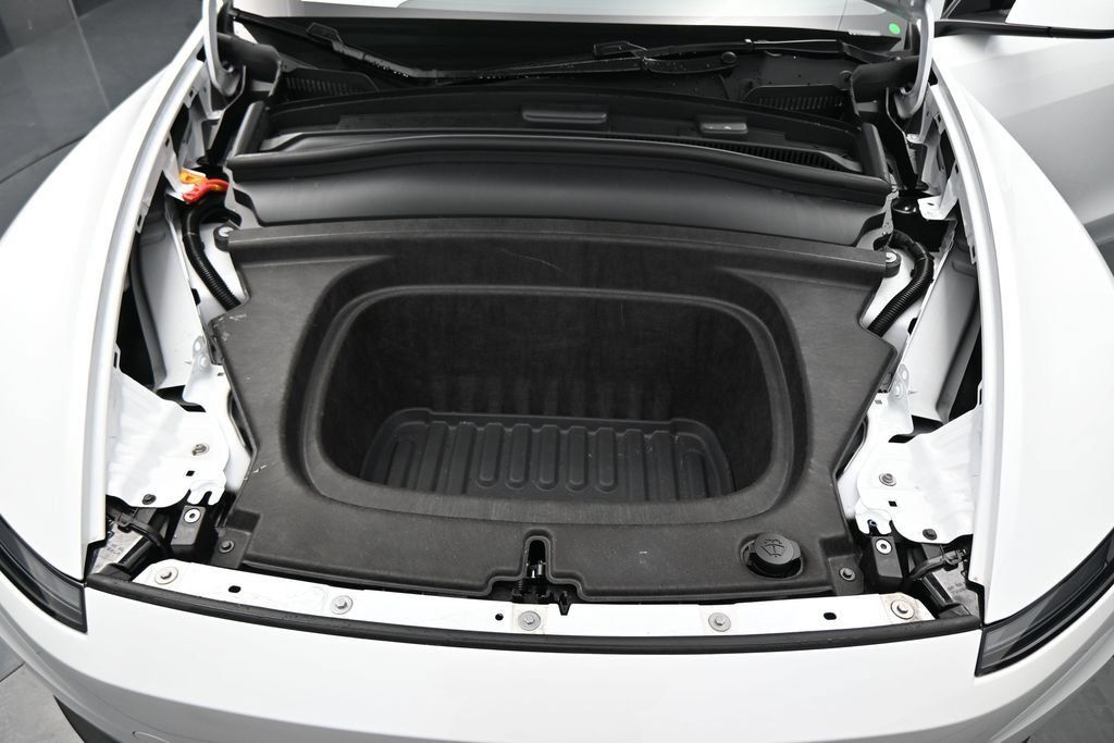 Used 2026 Tesla Model Y 2WD image 25