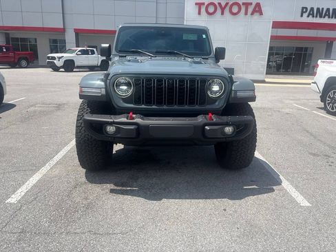 Used 2024 Jeep Wrangler Unlimited Rubicon AWD/4WD image 5