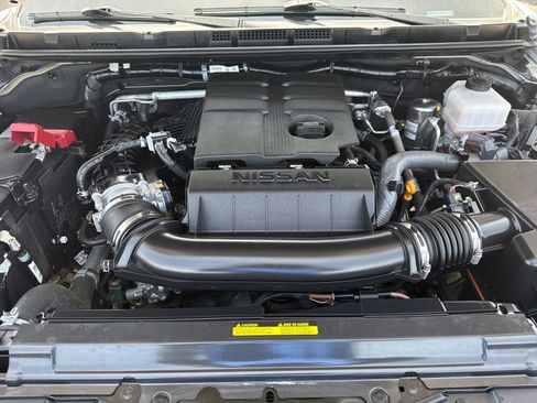 Used 2025 Nissan Frontier SV RWD image 24