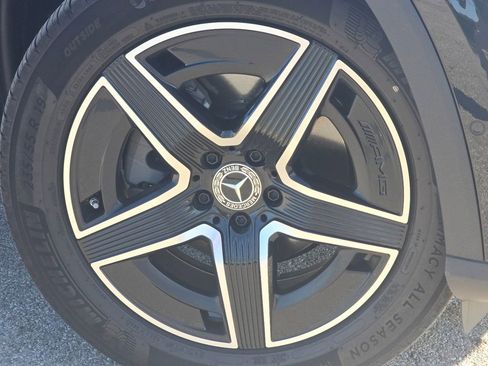 Used 2026 Mercedes-Benz GLC 300 4MATIC image 11