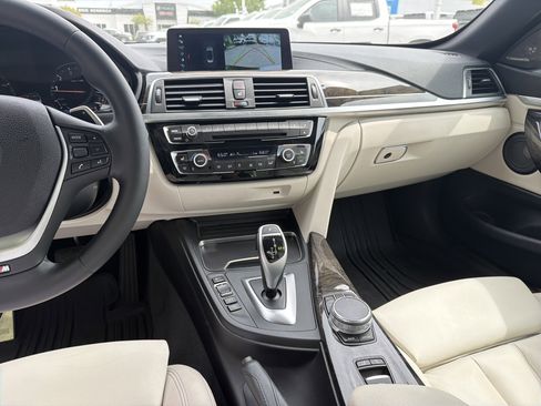 Used 2020 BMW 440i xDrive Convertible w/ M Sport Package image 29