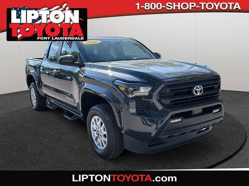 Used 2025 Toyota Tacoma SR5 image 1