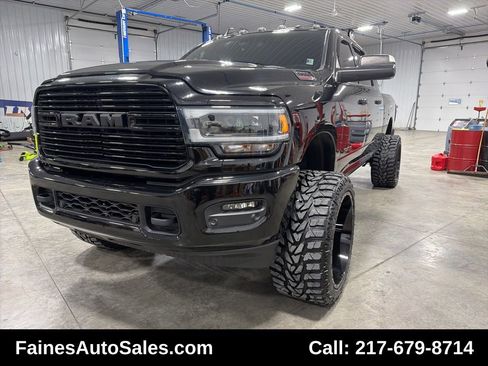 Used 2019 RAM 2500 Big Horn w/ Black Appearance Package image 1