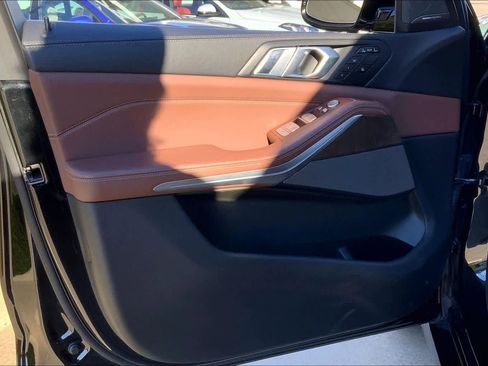 Used 2020 BMW X7 xDrive40i w/ Cold Weather Package image 20