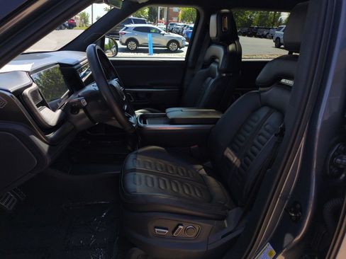 Used 2023 Rivian R1S Adventure AWD/4WD image 9