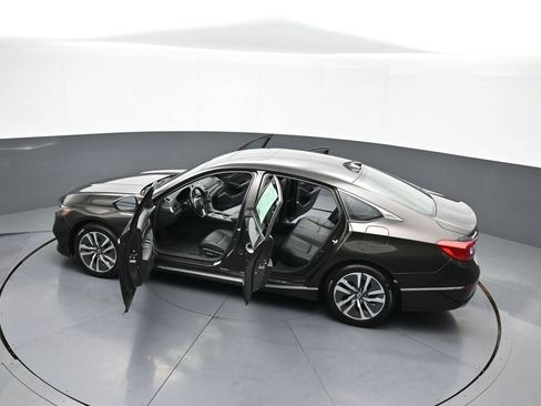 Used 2018 Honda Accord Touring image 43