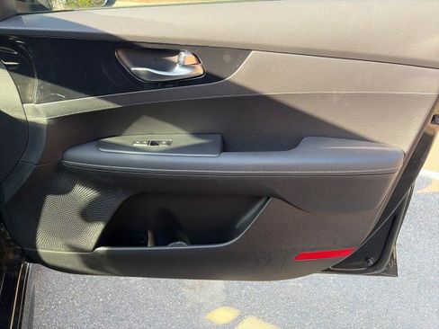 Used 2023 Kia Forte GT-Line image 36