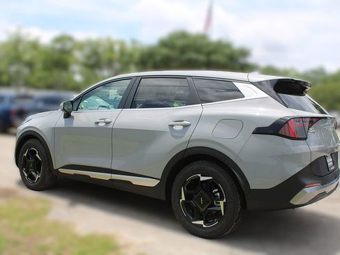 New 2026 Kia Sportage EX FWD image 13