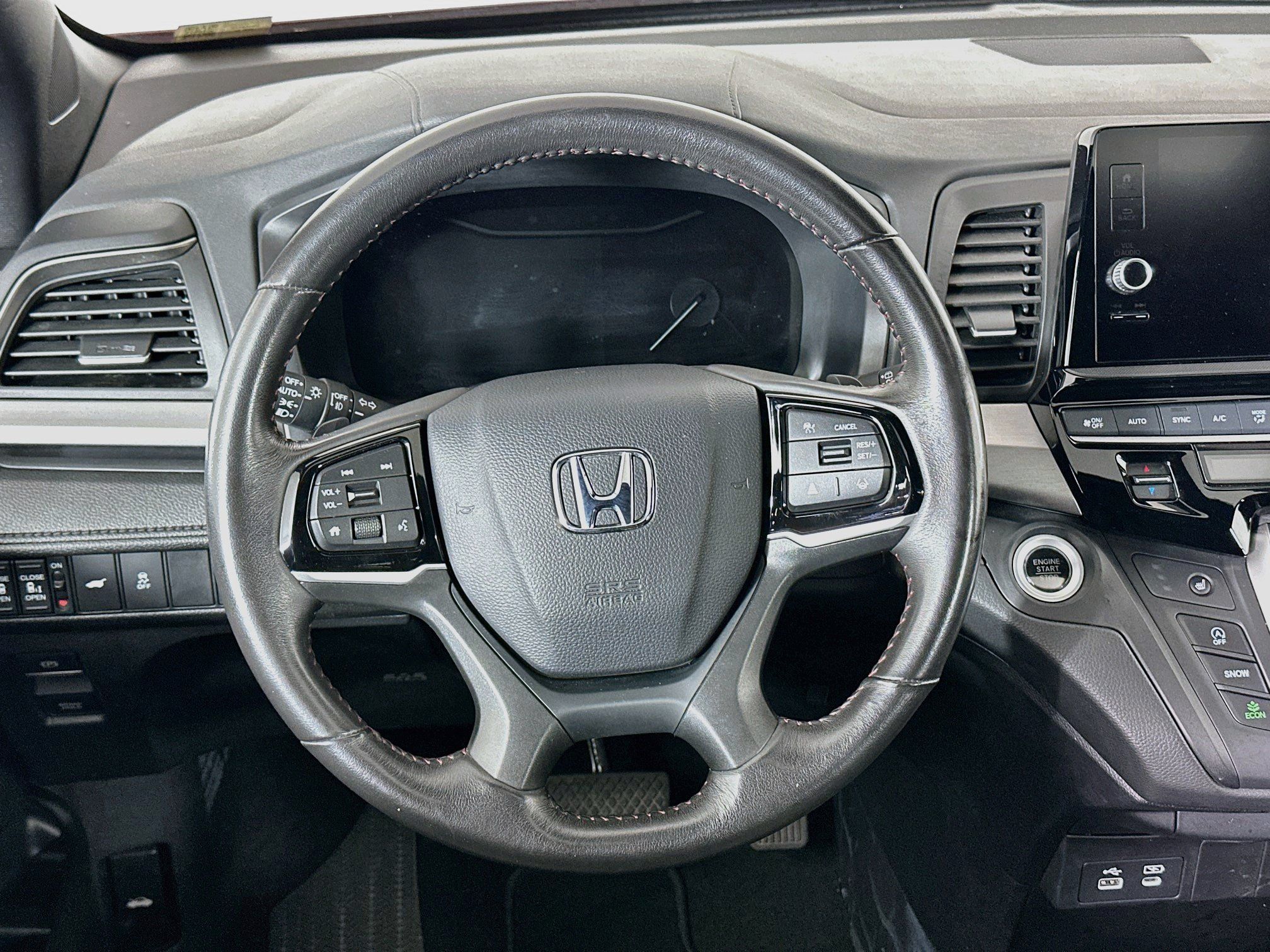 Used 2025 Honda Odyssey Sport-L image 18