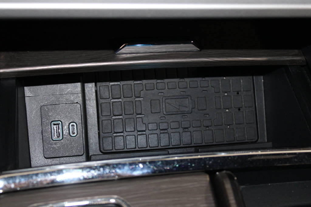 Used 2024 Ford Expedition Max Limited RWD image 48