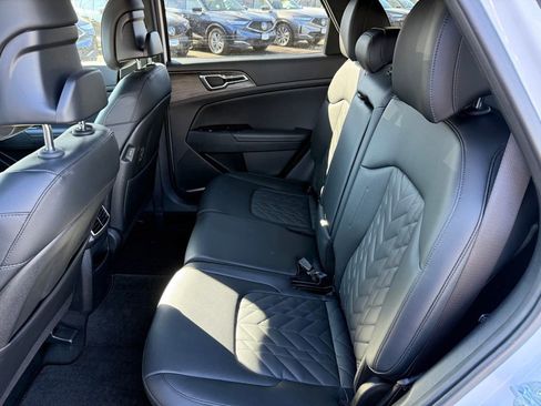 Used 2023 Kia Sportage X-Line w/ X-Line Premium Package image 15