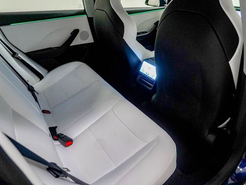 Used 2025 Tesla Model 3 Performance AWD/4WD image 34