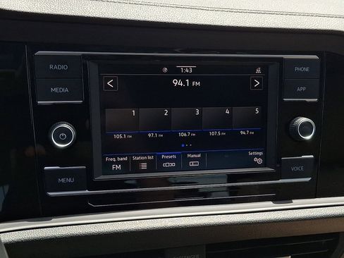 Used 2020 Volkswagen Jetta SE w/ SE Cold Weather Package FWD image 16