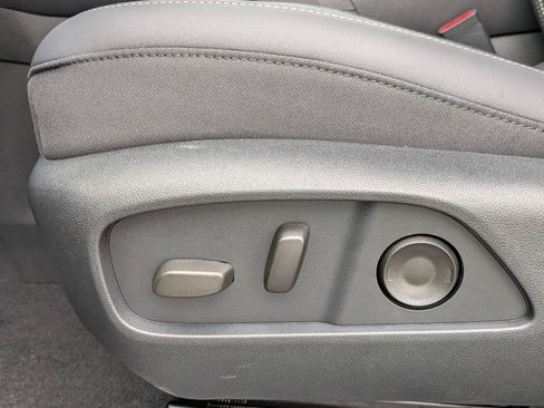 New 2027 GMC Terrain Elevation w/ Elevation Premium Package AWD/4WD image 12
