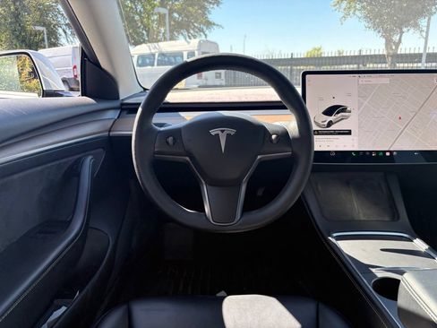 Used 2021 Tesla Model 3 Standard Range Plus RWD image 6