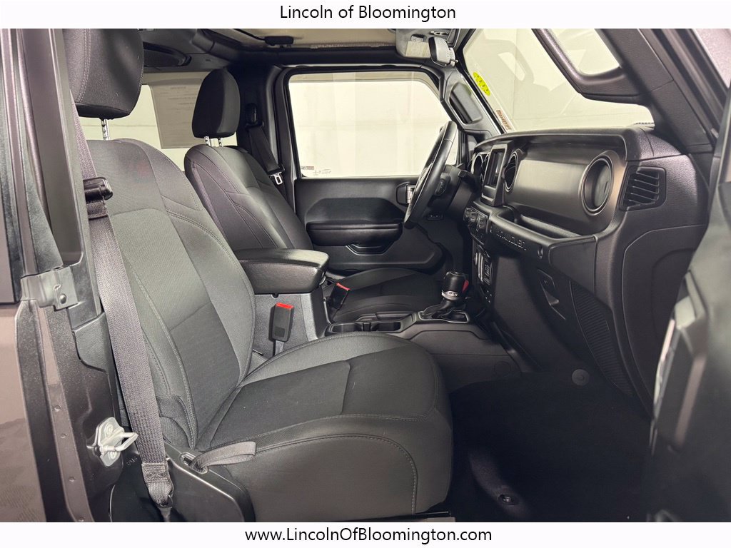 Used 2018 Jeep Wrangler Sport AWD/4WD image 12