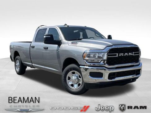 Used 2024 RAM 2500 Tradesman w/ Chrome Appearance Group image 1