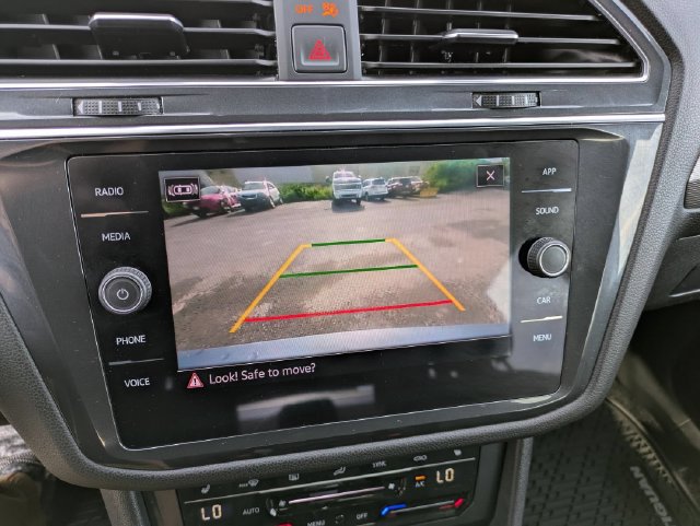 Used 2023 Volkswagen Tiguan SE R-Line AWD/4WD image 14