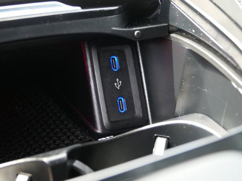 Used 2023 Mercedes-Benz SL 63 AMG 4MATIC w/ Driver Assistance Package image 24