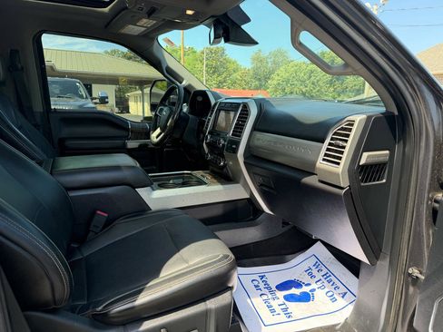 Used 2017 Ford F350 Lariat w/ Lariat Ultimate Package AWD/4WD image 13