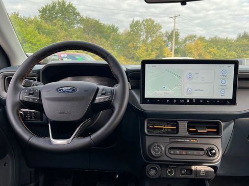 New 2025 Ford Maverick Tremor image 9