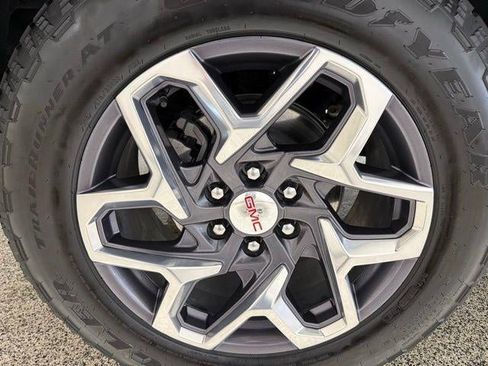 Used 2023 GMC Sierra 1500 SLT w/ SLT Premium Package image 12