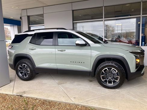 New 2026 Chevrolet Equinox ACTIV image 2