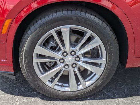 Certified 2024 Cadillac XT6 Premium Luxury w/ Technology Package FWD image 10
