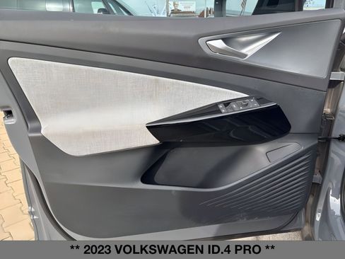 Used 2023 Volkswagen ID.4 Pro image 11