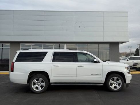 Used 2019 Chevrolet Suburban Premier image 1