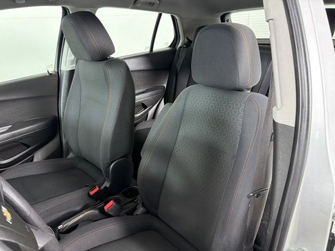 Used 2018 Chevrolet Trax LS w/ LPO, Protection Package FWD image 13