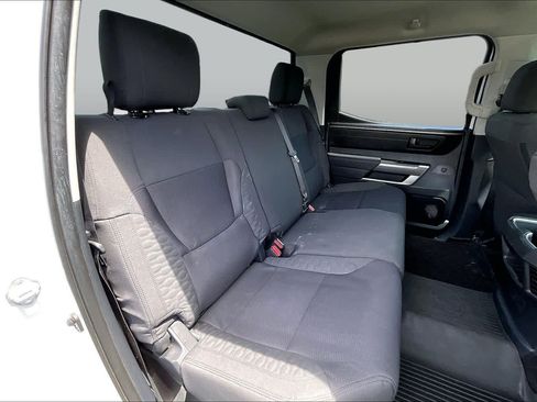Used 2022 Toyota Tundra SR5 w/ SR5 Convenience Package AWD/4WD image 19