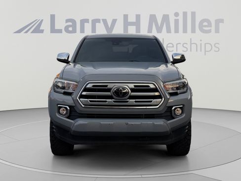Used 2019 Toyota Tacoma Limited AWD/4WD image 8