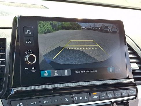 Used 2025 Honda Odyssey EX-L image 19