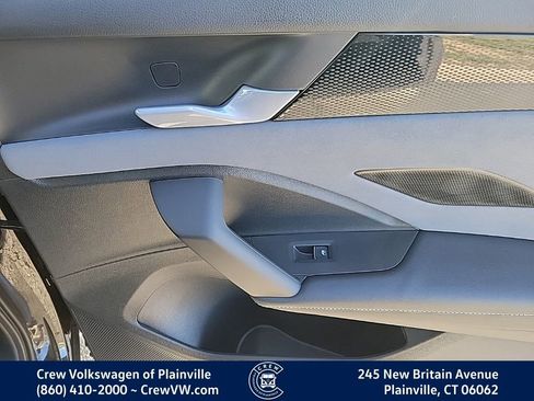 New 2026 Volkswagen Tiguan SE R-Line image 45