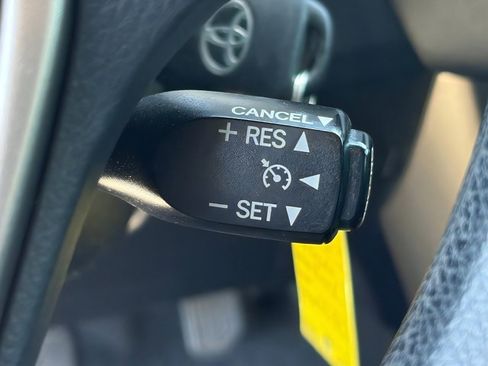 Used 2013 Toyota RAV4 XLE image 29