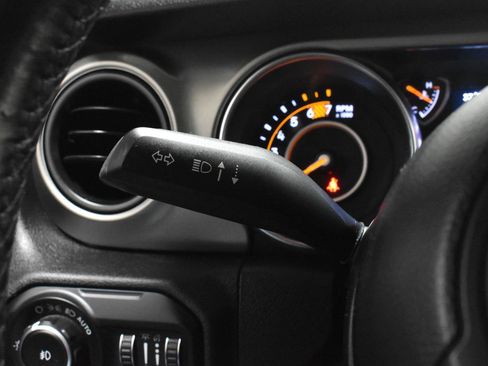 Used 2020 Jeep Wrangler Unlimited Sport S image 10