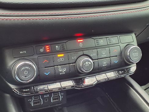 Used 2022 Dodge Durango R/T w/ Tow 'N Go Package image 9