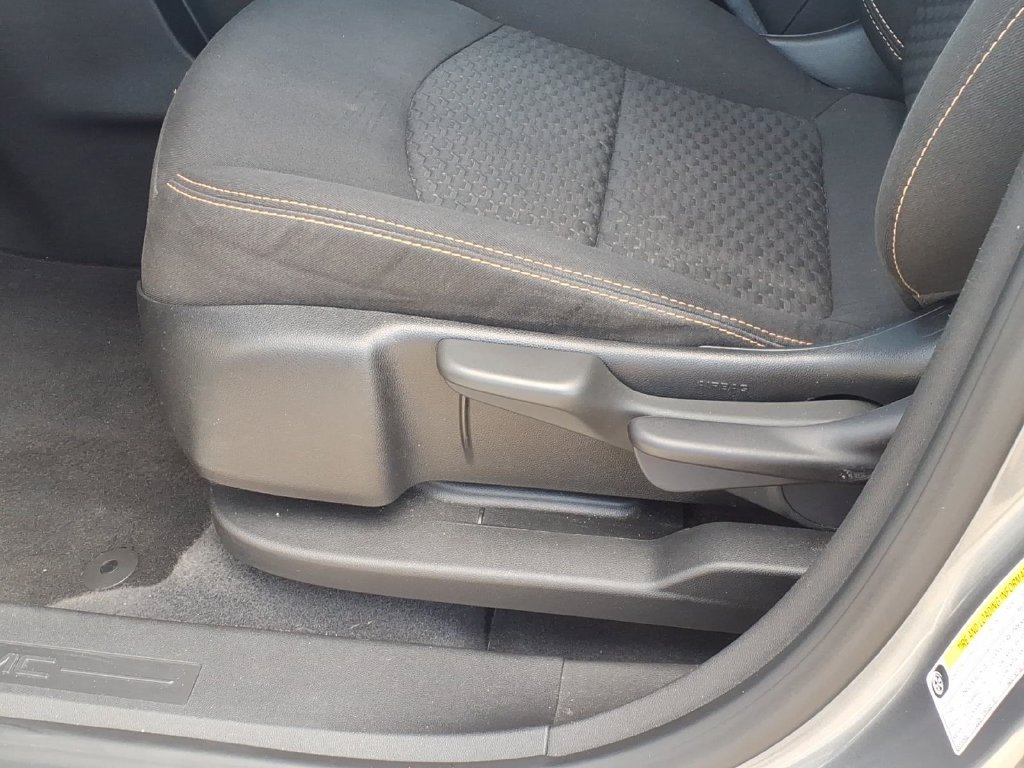 Used 2020 GMC Terrain SLE FWD image 25