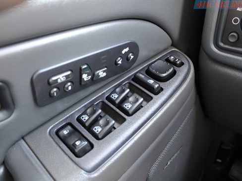 Used 2004 Chevrolet Avalanche Z71 image 24