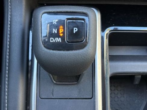 Used 2023 Nissan Pathfinder SL image 27