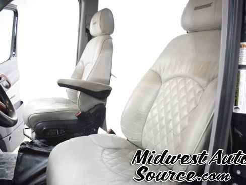 Used 2017 Mercedes-Benz Sprinter 2500 image 10