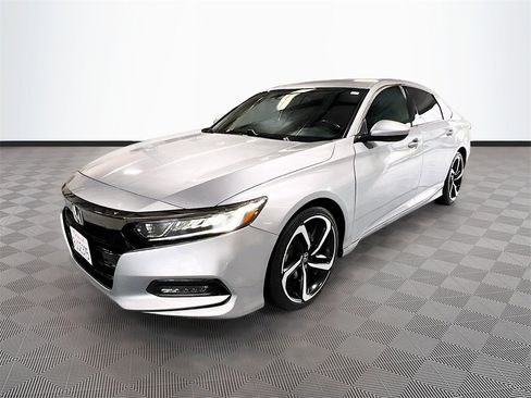Used 2019 Honda Accord Sport image 3