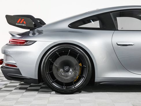 Used 2022 Porsche 911 GT3 RWD image 3